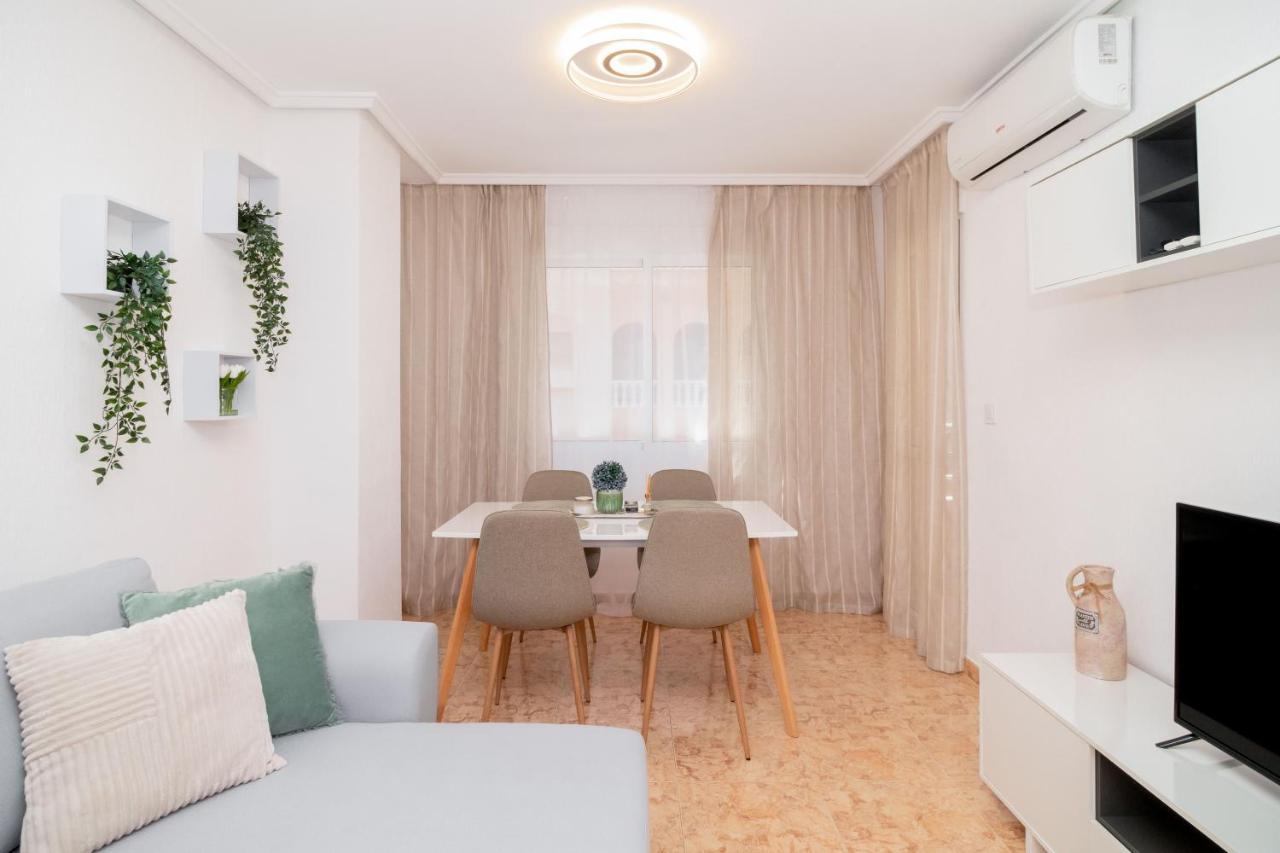 Apartamento Piso En El Centro Torrevieja Exterior foto