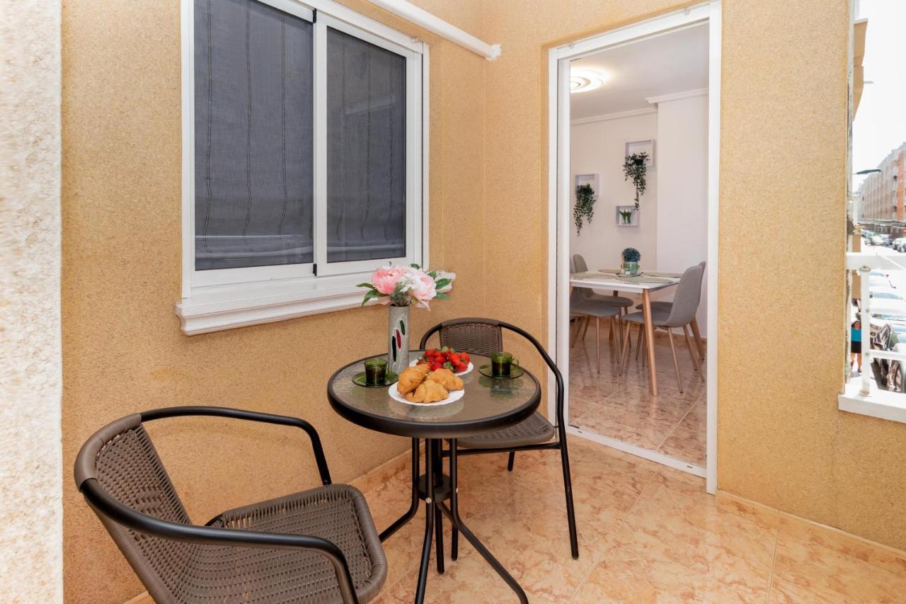 Apartamento Piso En El Centro Torrevieja Exterior foto