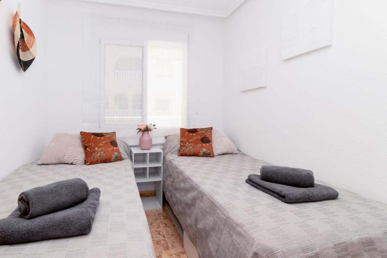 Apartamento Piso En El Centro Torrevieja Exterior foto